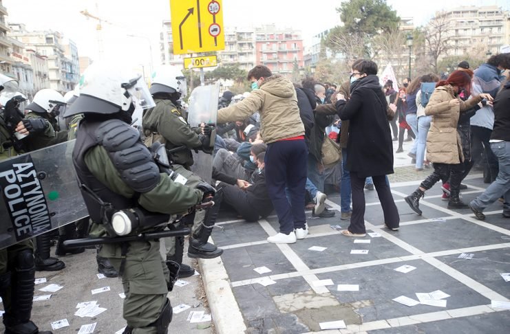 ΕΦΕ: Επιστολή – καταγγελία για βιαιοπραγία αστυνομικού κατά φωτορεπόρτερ