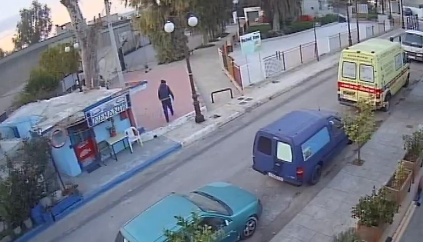 Συνήγορος 30χρονου: Βίντεο που τον δείχνουν στην Ελευσίνα την ώρα της επίθεσης στον αστυνομικό στη Ν. Σμύρνη