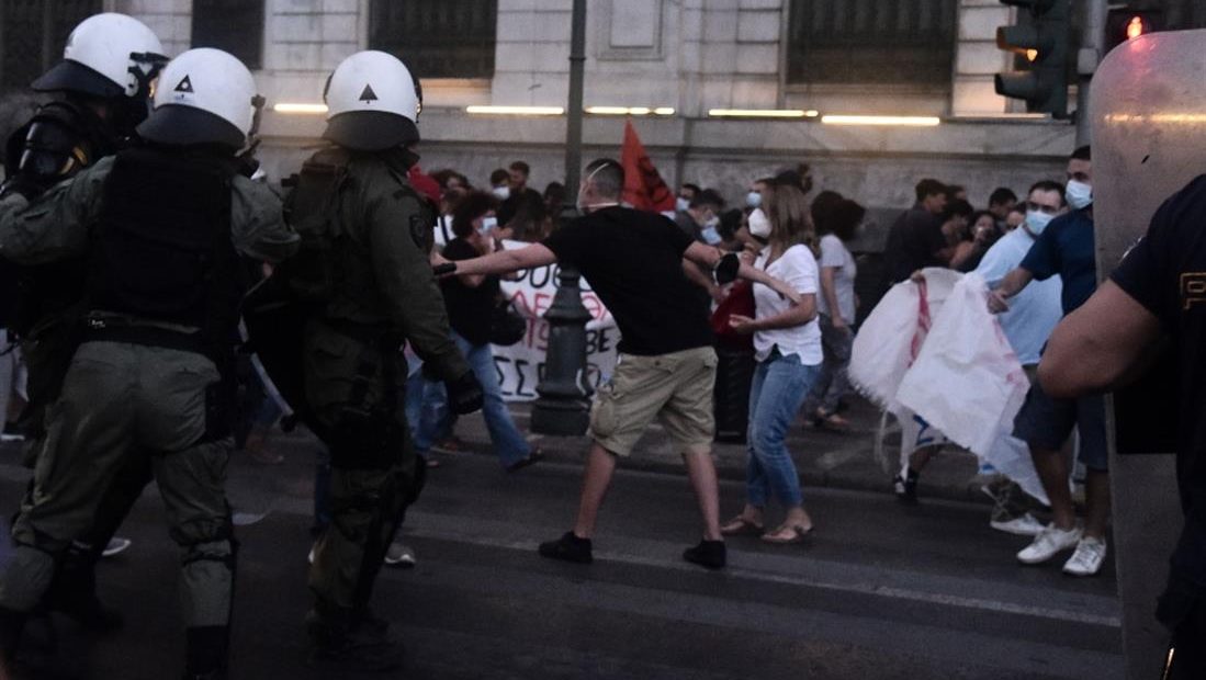 Ο Χρυσοχοΐδης έφυγε …τα χημικά έμειναν