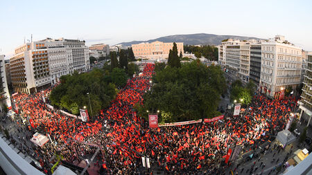 ΤΕΡΑΣΤΙΑ ΣΥΓΚΕΝΤΡΩΣΗ ΤΟΥ ΚΚΕ ΣΤΟ ΣΥΝΤΑΓΜΑ Δ. Κουτσούμπας: Την Κυριακή ζωντανεύουμε ξανά την ελπίδα, με δυνατό ΚΚΕ! (VIDEO – ΦΩΤΟ)