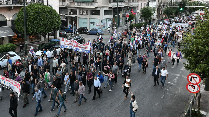 ΕΡΓΑΤΟΫΠΑΛΛΗΛΙΚΟ ΚΕΝΤΡΟ ΠΕΙΡΑΙΑ Αποφάσισε την κήρυξη απεργίας ενάντια στο αντεργατικό νομοσχέδιο της κυβέρνησης